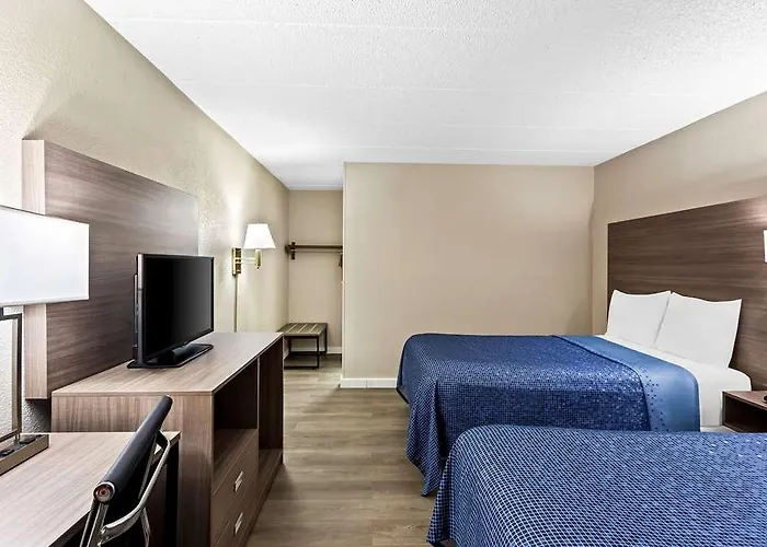 Econo Lodge *
