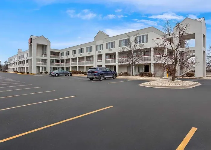 Econo Lodge *