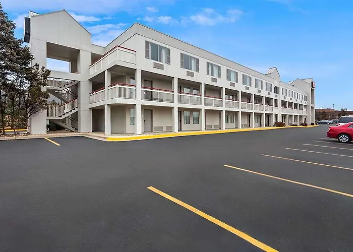 Econo Lodge Willowbrook